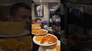 #viralshort #viralvideo #mexicanrestaurants #foodrunner