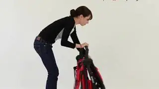 smart&trade; stroller foot fold demonstration  |  phil&teds