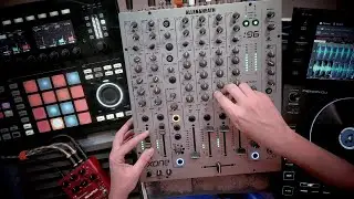 Playing w/Techno Loops, Guitar Pedals, and XONE:96 | #shorts