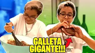 HICIMOS UNA GALLETA GIGANTE / CARLITOS COCINA...*