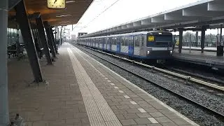 GVB Metro 3*M2 vertrekt op station Holendrecht richting Gein op lijn 54
