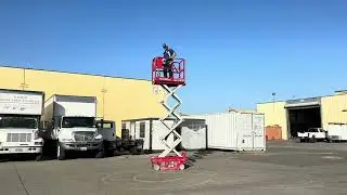 Lot E-0210: MEC 1330SE Electric Scissor Lift - 13' Max Height