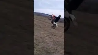 &Icirc;NTR-O ROATĂ PE DEAL:)ERA SĂ CAD RĂU:((
