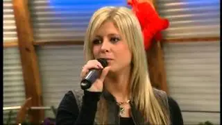 Laura Ross voor Showeventz tijdens de Skyline RTV Countdown 2013