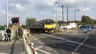 Woburn Sands Station Level Crossing - Buckinghamshire (01/10/2025)