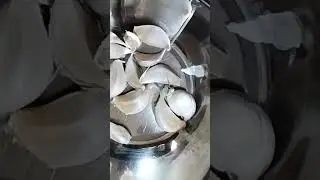 വെളുത്തുള്ളി തൊലി കളയാൻ ഇനി എന്തെളുപ്പം/Easy method to peel garlic skin #kitchentips #cookingtips