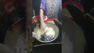 South Asia's famous and very well-known Rahima chef is preparing a shrimp fish dal bara dish #shorts