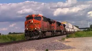 Portland Bound BNSF &ldquo;Z&rdquo; Races into Shabbona, IL on the Aurora Subdivision on a Sunny Afternoon!! 