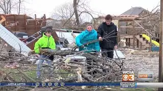 Taylorville wakes up to destruction after a tornado strikes