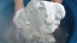 ASMR Relaxing silky smooth white 🤍 dirt sand hee sand Big chunks dipping crumble in 🌊🥶🏖️