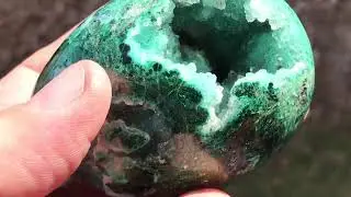 Malachite egg with gem silica Peru