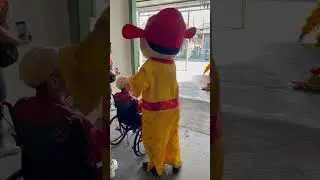Lion Dance celebration on the sixth day of Chinese New Year with Daddy