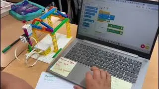 Repte 4 grup Els robots club, Escola Josep Maria Folch i Torres - Robots en acci&oacute;!