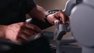 How Robotic Surgery Works (It&rsquo;s Like You&rsquo;re A Tiny Person Inside the Body.)
