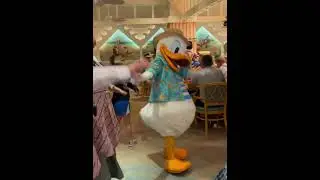 Disney Character Breakfasts = WORTH IT!!!! #disneyvacation #shorts