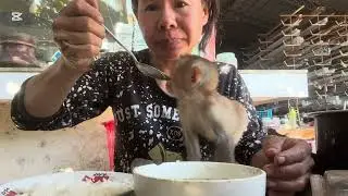 Mary eat soup with mommy