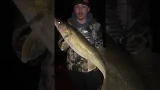 my brother catching a GAINT WALLEYE 😳 #fishing #mn #icefishing
