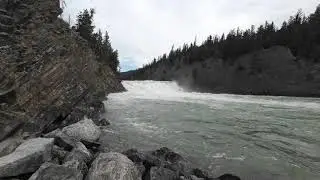 Hiking Bow River Trail in Banff to the Falls