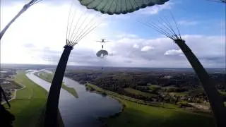 GROM  SOLDIERS  JUMP  TO  DRIEL