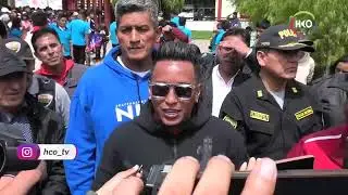 CHRISTIAN CUEVA LLEGÓ A HUAMACHUCO Y SALUDÓ A ESTUDIANTES DE LAS ACADEMIAS MUNICIPALES DE FUTBOL