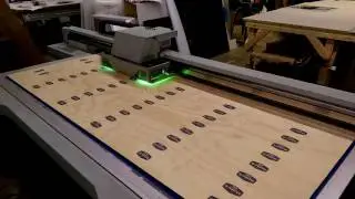 Oce Arizona UV Flatbed Printer Printing on Wood