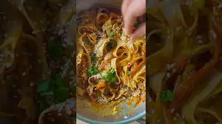 Thai Rice Noodles with Peanut Butter Sauce #vegetarianrecipes #glutenfree #vegetarian #recipe