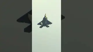 This should be impossible!! 🤯 F-22 Raptor Vector Thrust defies GRAVITY!! 💨 #f22