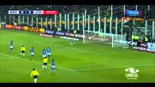 Carlos S&aacute;nchez vs. Brasil - Copa Am&eacute;rica 2015