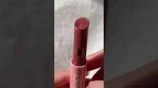 Swatching juicy plumping gloss balm #fok #colourpop