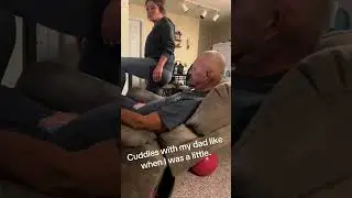 Hugging my dad to see his reaction#dad #father #reaction #funnyvideos