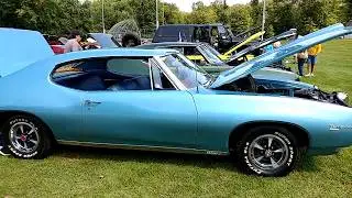 1968 METALLIC SKY BLUE PONTIAC TEMPEST CUSTOM STRAIT SIX ENGINE