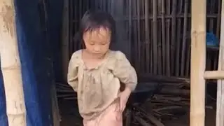 A Orphan Girl Taking Care Of Her Sister And Earn Money For Her#orphan #sick #orphangirl #earnmoney