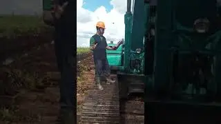 PENGIRIT  BAHAN BAKAR SOLAR DAN PREMIUM  PRODIKTIF SOLAR.