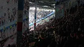 Wir fahr'n nach Haus', ihr m&uuml;sst hier wohnen, St. Pauli Fans machen sich &uuml;ber Hansa-Fans lustig