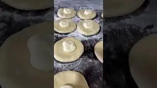Come buy a butter bun....... 😃😃