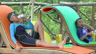 single floating water mat