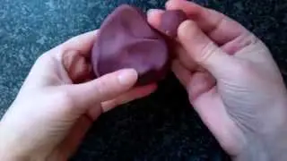 How to make deep burgundy wine fondant icing by The Cake Tower