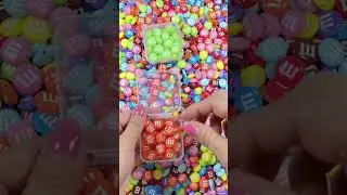 18s Thư gi&atilde;n với hộp M&M &ndash; Relaxing M&M Box Sounds #shorts #satisfying  #green #asmr #toys
