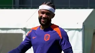 ALL SMILES 😁 Netherlands final training session ahead of England Euro 2024 Semi-final