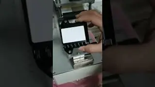 Tabletop rolling labeling machine