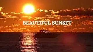 Beautiful Sunset in 4K &ndash; Peaceful Evening Sky with Relaxing Music