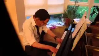 Barack Obama plays All Of Me