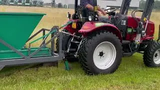 Electric tractor at work. Say goodbye to the roar of traditional engines. Knegt Electric tractors!