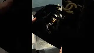 Unboxing | Small Chanel 25 Suede