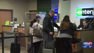 Spring break brings crowds to Redmond Airport