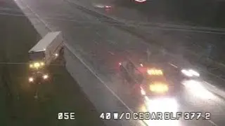 [FULL VIDEO] Tennessee: Tractor Trailer Driver Slowly Drift Off Interstate Into A Ditch