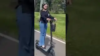 Scooter 💥 CRASH #shorts #scooter #fail #heels #crash #viral #fyp #wtf #instantkarma #usa #new