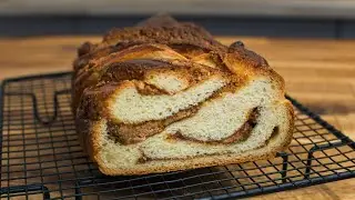 Brioche tressée praliné noisettes façon babka.