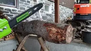 Распаковка бюджетной мощной цепной пилы Greenworks Pro 80v