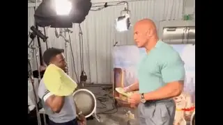The Rock & Kevin Hart - Tortilla Slap Challenge 😂
